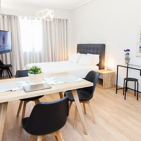 Contemporary And Chic Apartment In Central أثينا المظهر الخارجي الصورة