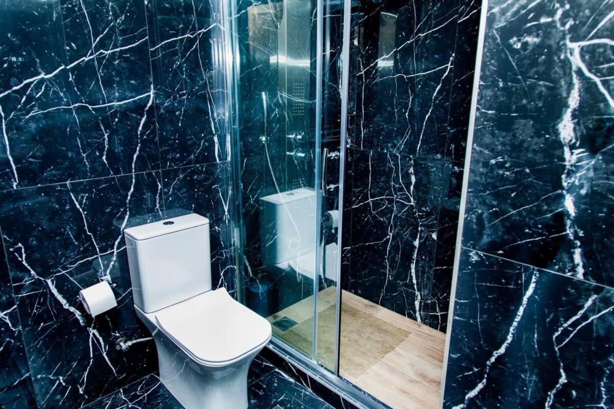 Contemporary And Chic Apartment In Central أثينا المظهر الخارجي الصورة