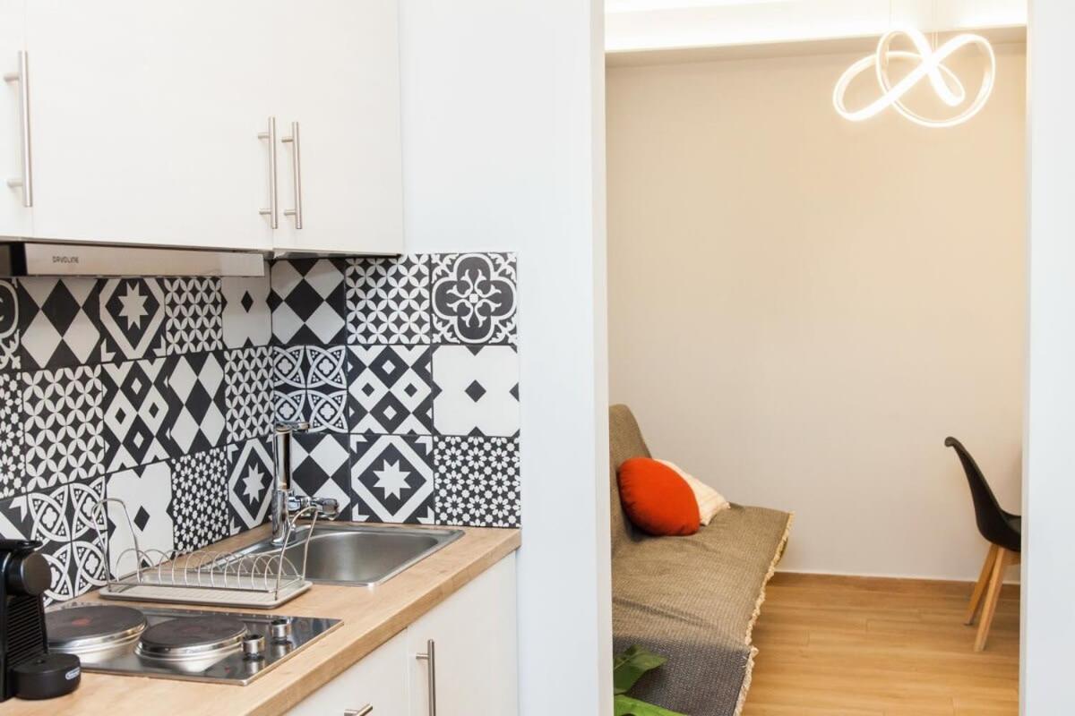 Contemporary And Chic Apartment In Central أثينا المظهر الخارجي الصورة